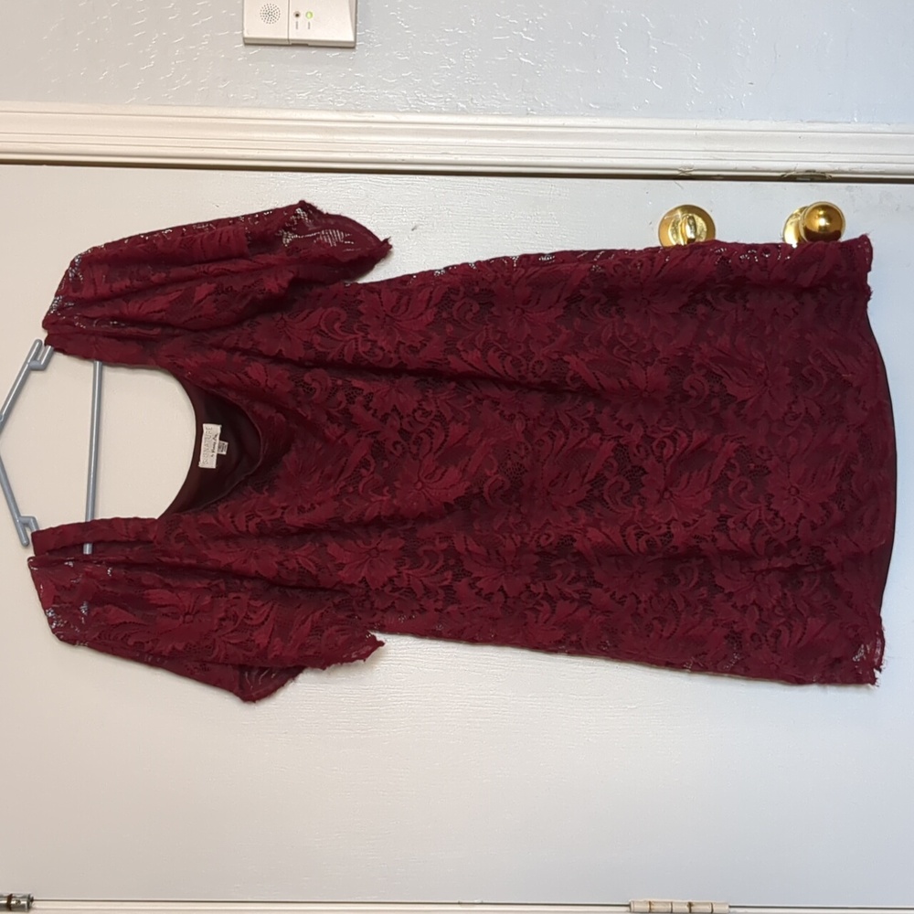🍷 Gorgeous Robbie Bee Burgundy Lace Cold-Shoulder Dress 🍷